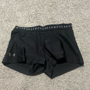 black women’s under armor spandex